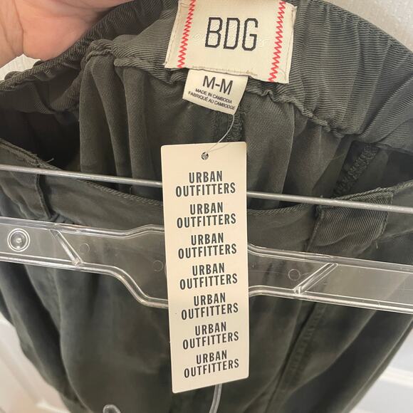 Urban Outfitters BDG Carissa Cargo Utility Pants Moss Green Wide Leg NWT M - Picture 4 of 7